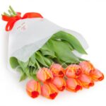 RAMO 10 TULIPANES NARANJAS