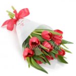 RAMO 10 TULIPANES ROJOS